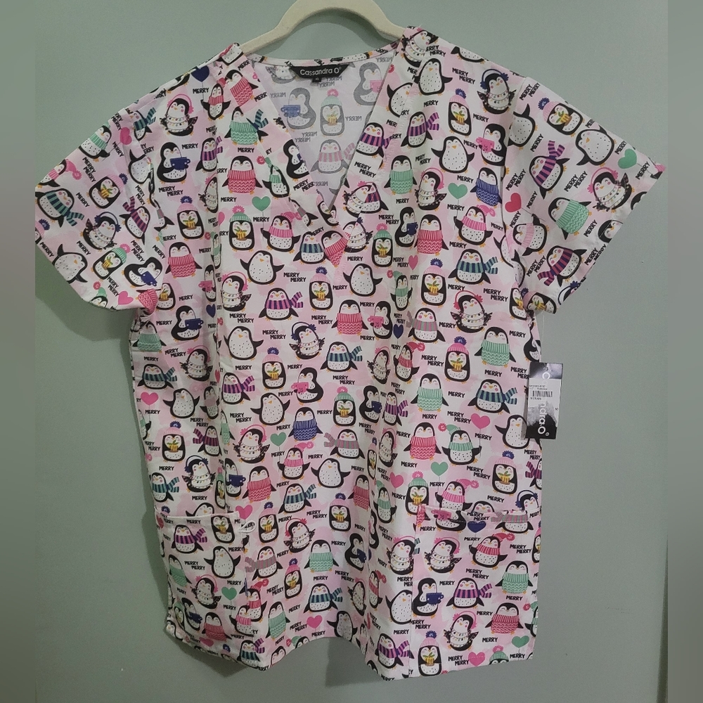 NWT Scrub Top Christmas Ladies *M9